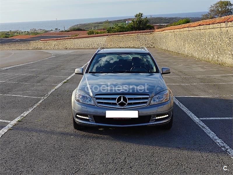 Usado Mercedes C250 Avantgarde 204 CV (150 kW) 2011 Gris / plata Familiar