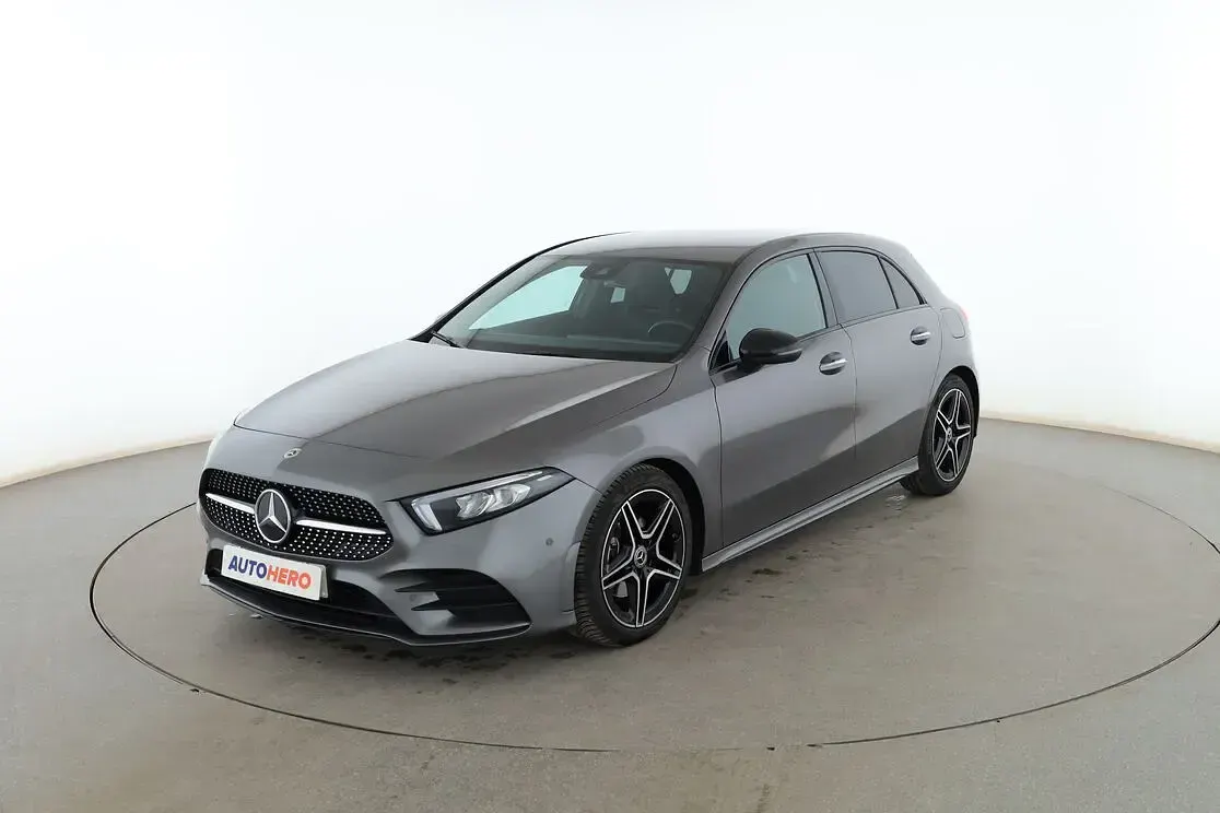 Usado Mercedes A200 AMG line 150 CV (110 kW) 2022 Berlina