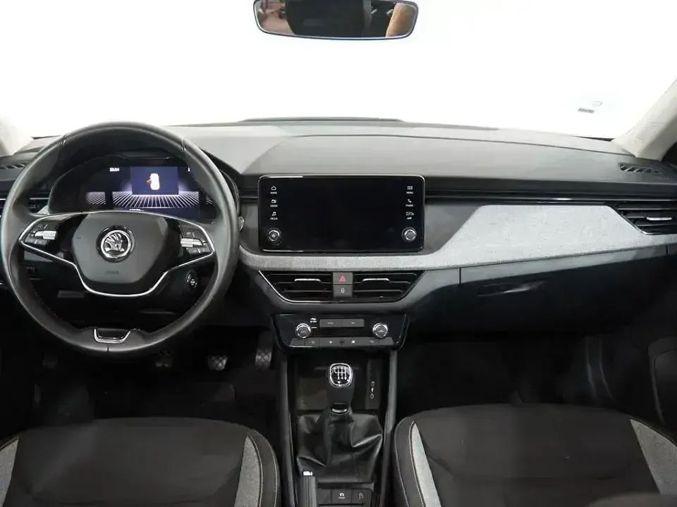 Usado Skoda Kamiq Selection 116 CV (85 kW) 2025 Gris SUV