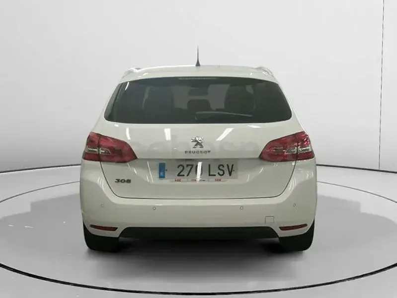 Usado Peugeot 308 SW Style 130 CV (95 kW) 2021 Blanco Familiar