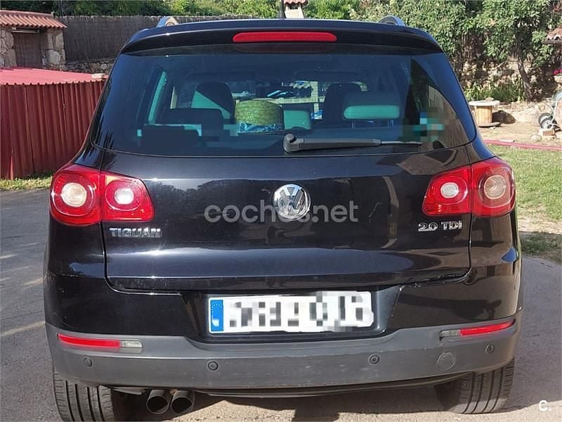 Begagnad VW Tiguan 140 HK (102 kW) 2009 Svart SUV