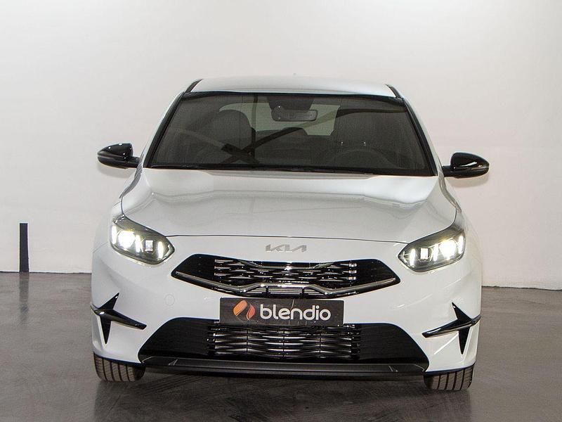 Usado Kia Ceed Style 100 CV (73 kW) 2024 Blanco Utilitario