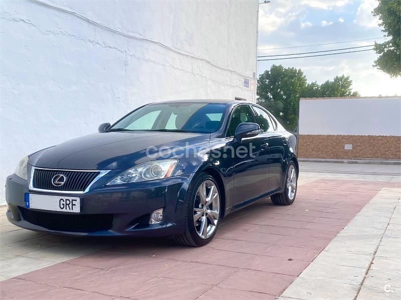 Gris / plata Usado 2010 Lexus IS250 Sport Line Berlina | 16.500 € (Un poco caro) - Imagen 1/4