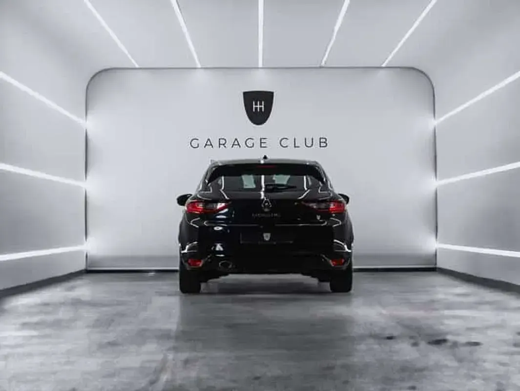 Usado Renault Mégane Zen 131 CV (96 kW) 2017 Negro Utilitario