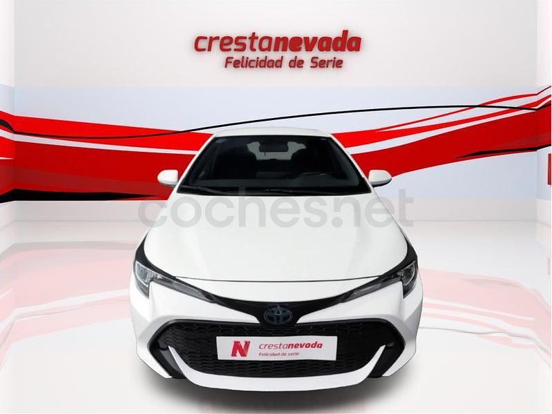 Usado Toyota Corolla Active 122 CV (89 kW) 2022 Rojo Berlina