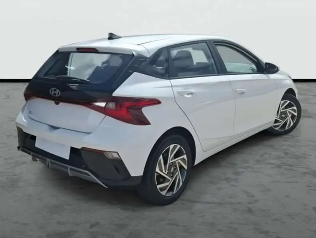 Usado Hyundai i20 79 CV (58 kW) 2024 Blanco Utilitario