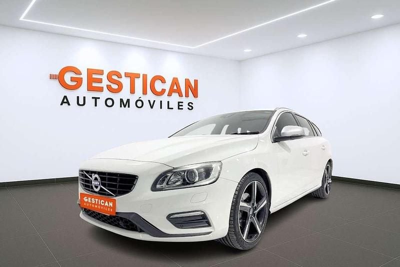 Blanco Usado 2015 Volvo V60 Momentum Familiar | 13.990 € (Precio justo) - Imagen 1/4