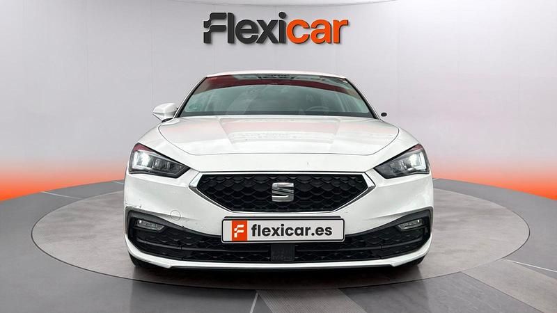 Usado Seat Leon Style 116 CV (85 kW) 2021 Blanco Utilitario