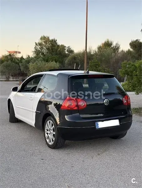 Usado VW Golf V GT 105 CV (77 kW) 2007 Blanco Berlina