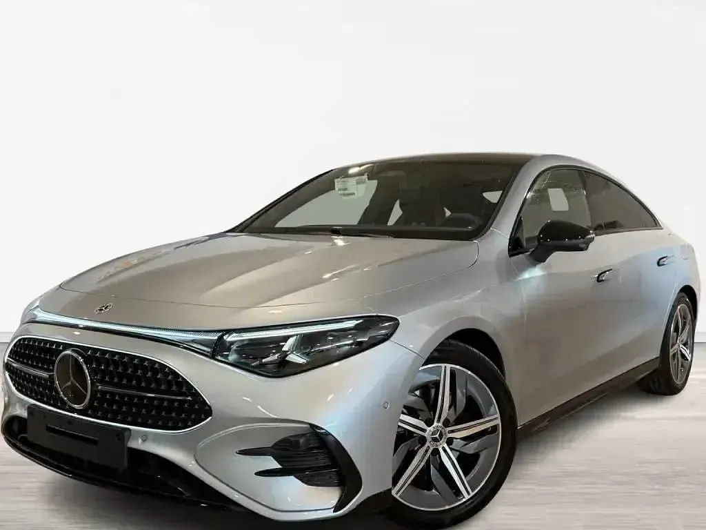 Usado Mercedes CLA180 136 CV (100 kW) 2026 Berlina