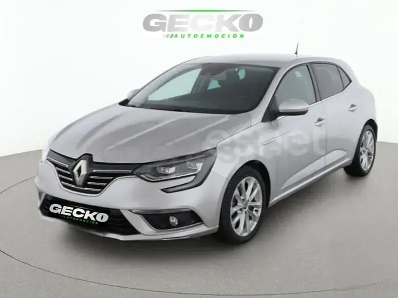 Usado Renault Mégane GT Line GT-Line 130 CV (95 kW) 2018 Gris / plata Berlina