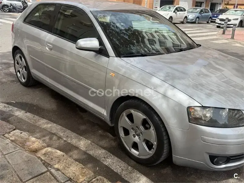 Usado Audi A3 Ambiente 140 CV (102 kW) 2004 Blanco Utilitario