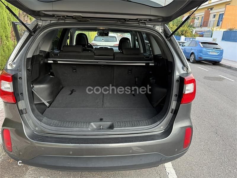 Usado Kia Sorento 200 CV (147 kW) 2014 Gris / plata SUV