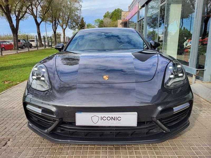 Usado Porsche Panamera Turbo S E-Hybrid Sport Turismo Sport Turismo 680 CV (500 kW) 2018 Gris / plata Familiar