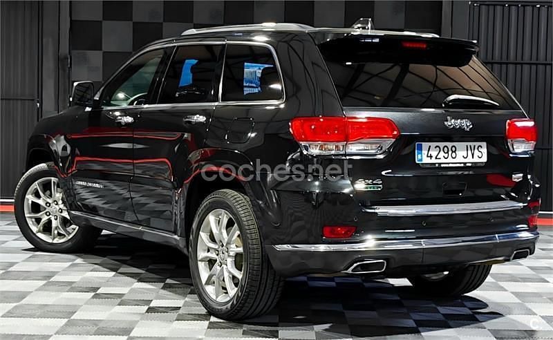 Negro Usado 2017 Jeep Grand Cherokee Summit SUV | 31.900 € (Un poco caro) - Imagen 1/4