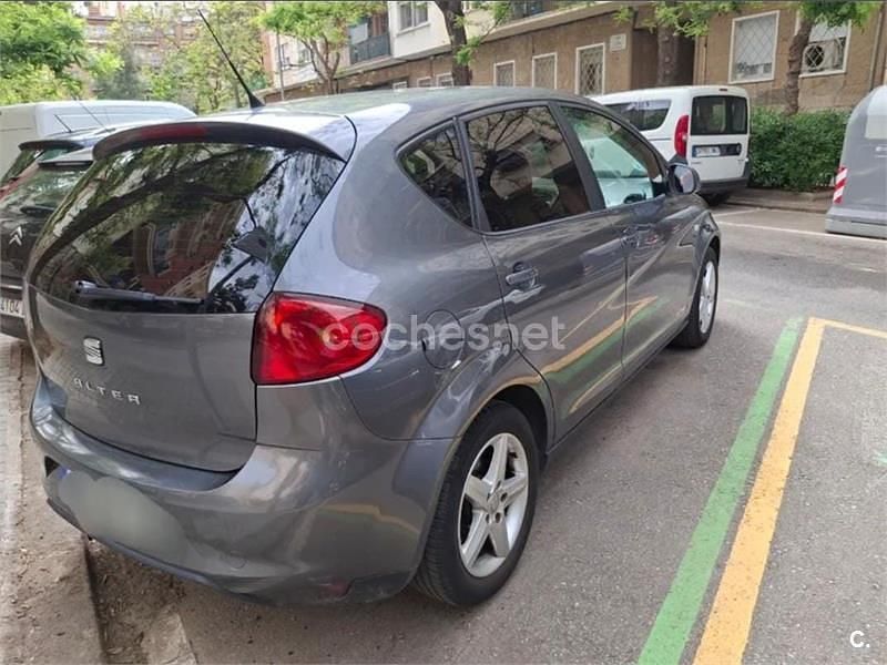 Usado Seat Altea XL 125 CV (91 kW) 2006 Gris / plata Monovolumen