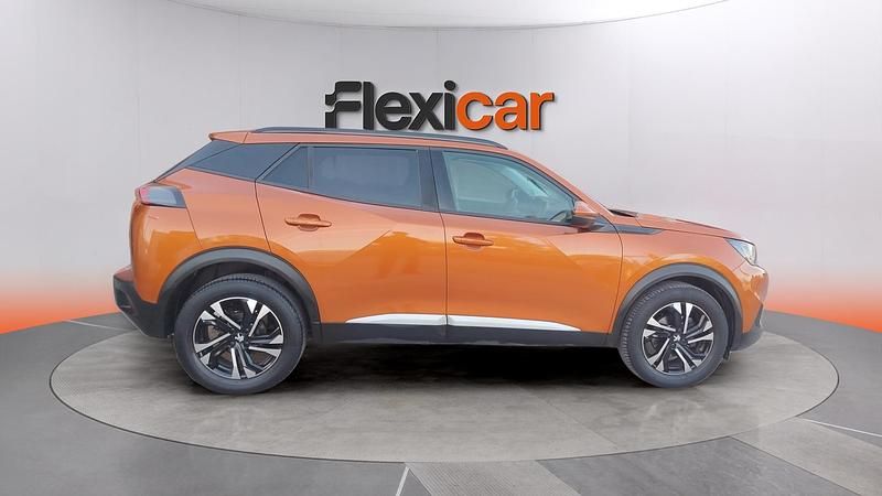 Usado Peugeot 2008 Active 110 CV (80 kW) 2021 Naranja SUV