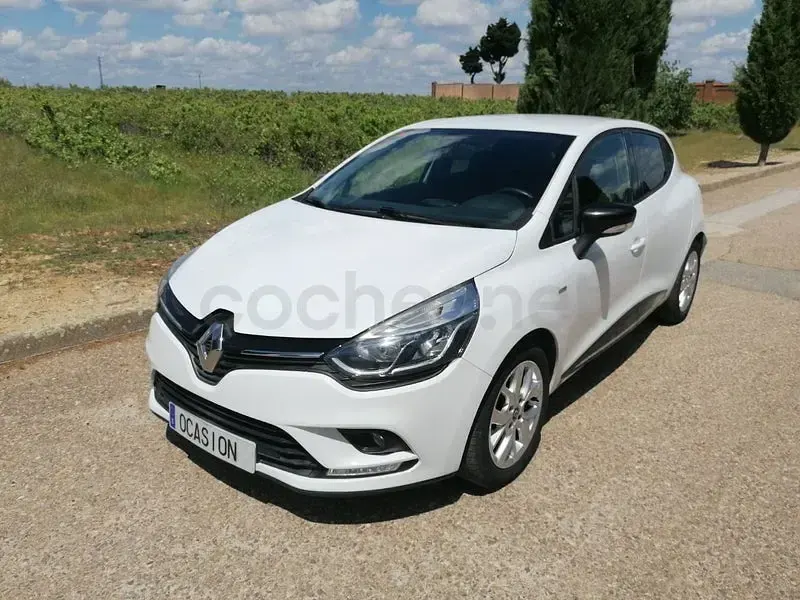 Usado Renault Clio IV LIMITED 76 CV (55 kW) 2019 Blanco Berlina