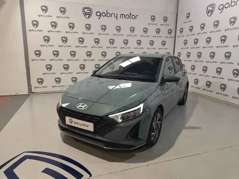 Usado Hyundai i20 84 CV (61 kW) 2025 Azul Utilitario