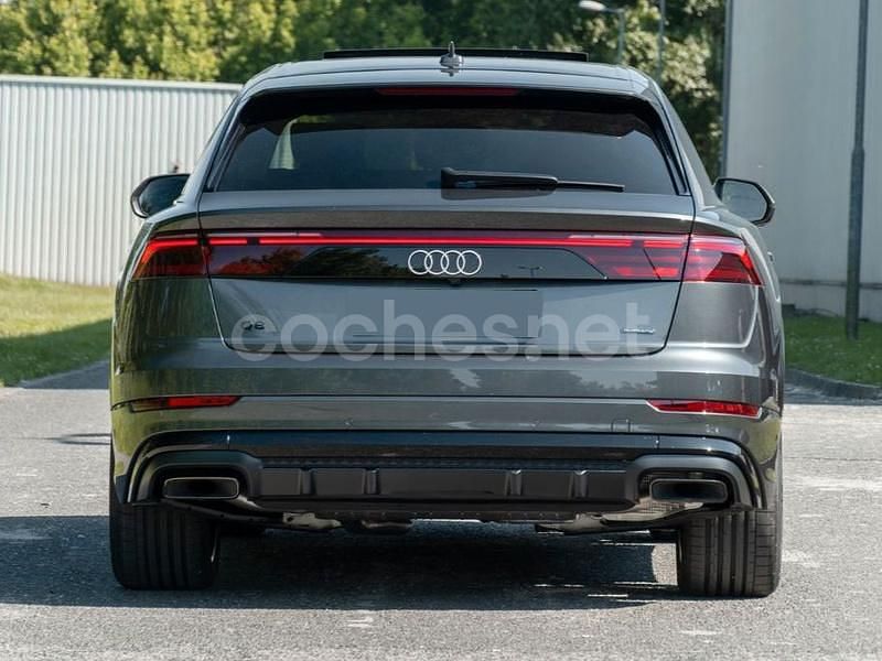 Usado Audi Q8 S-Line 490 CV (360 kW) 2024 Gris / plata SUV