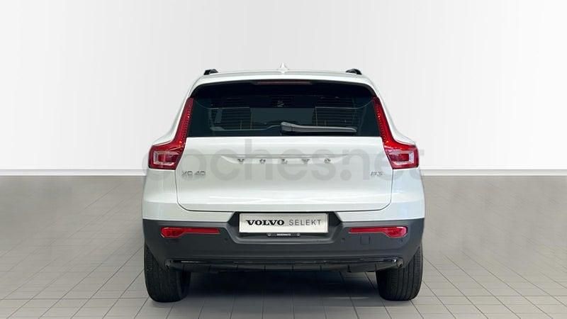 Usado Volvo XC40 Plus 163 CV (119 kW) 2025 Blanco SUV