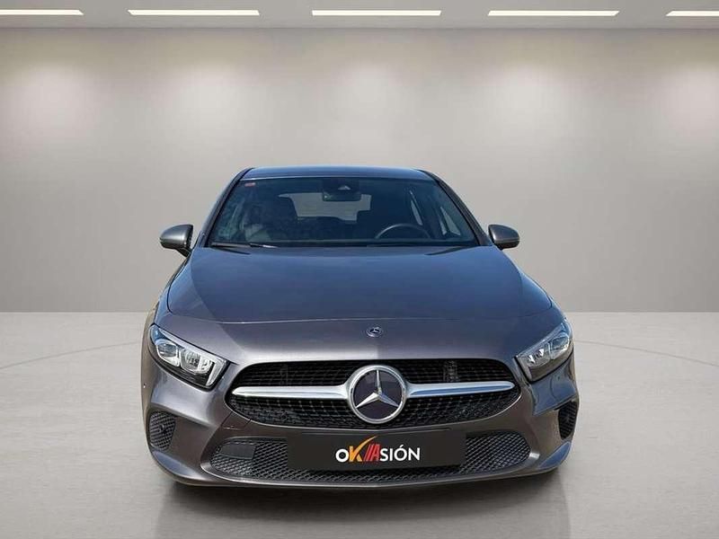 Usado Mercedes A180 136 CV (100 kW) 2019 Gris Utilitario
