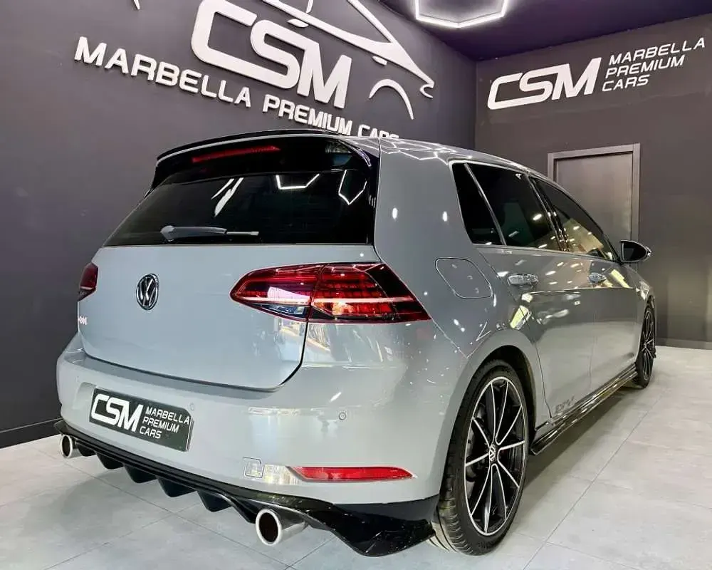 Usado VW Golf VII GTI 290 CV (213 kW) 2019 Gris Utilitario