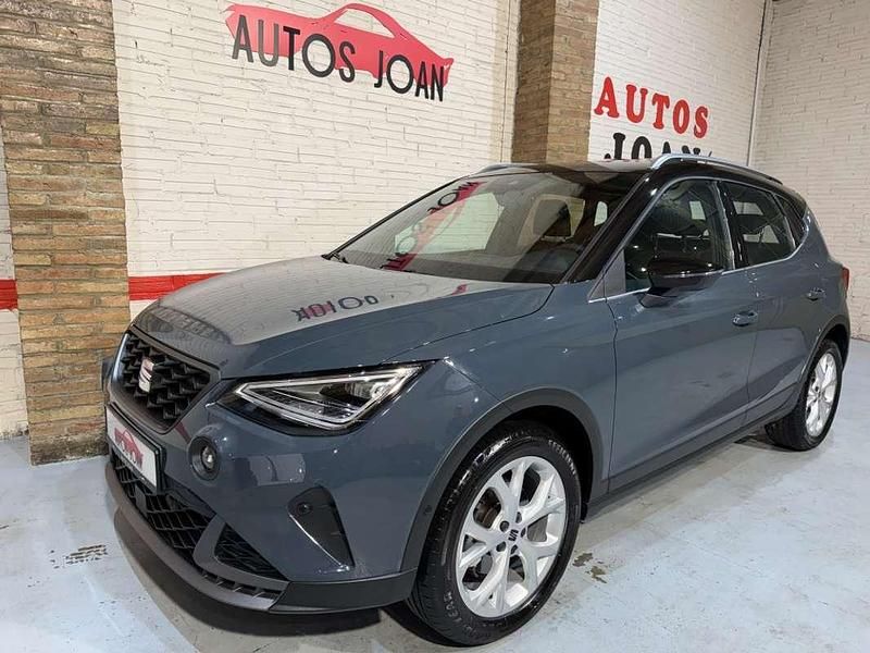 Usado Seat Arona FR 116 CV (85 kW) 2025 Gris SUV