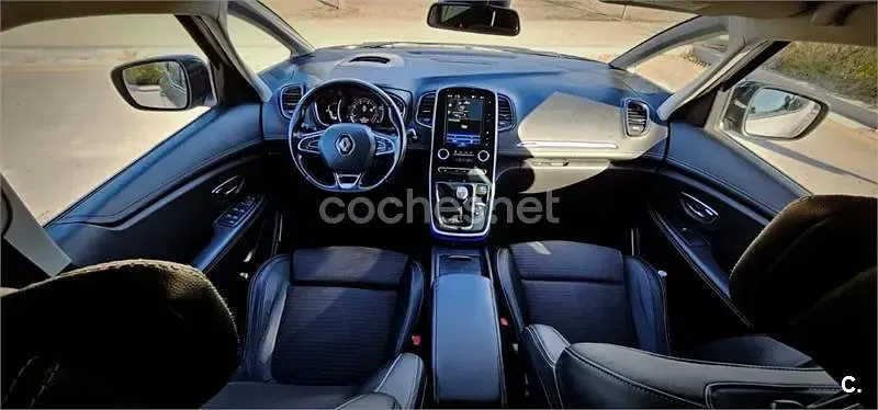 Usado Renault Grand Scénic IV Bose Edition 130 CV (95 kW) 2017 Gris / plata Monovolumen