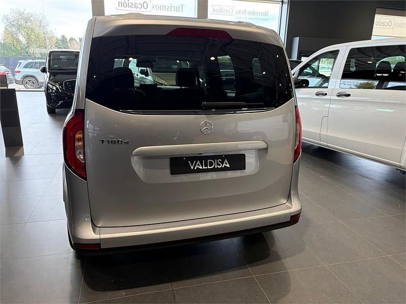 Nuevo Mercedes T180 116 CV (85 kW) 2026 Gris Monovolumen