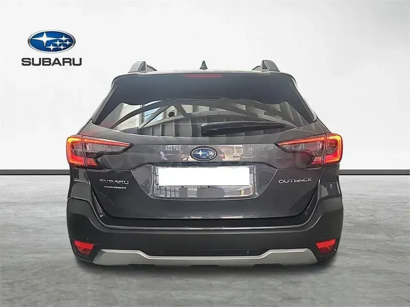 Usado Subaru Outback Sport 169 CV (124 kW) 2022 Gris / plata Familiar