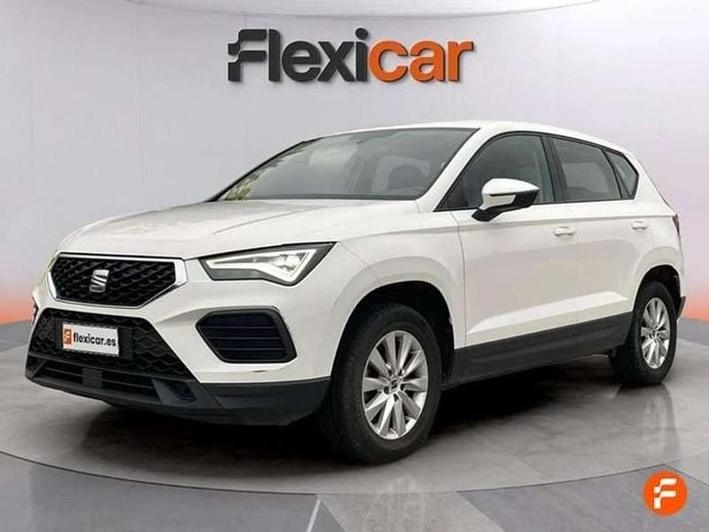 Begagnad Seat Ateca Reference 110 HK (80 kW) 2023 Vit SUV