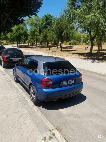 Usado Audi A3 Ambition 110 CV (80 kW) 2001 Azul Berlina