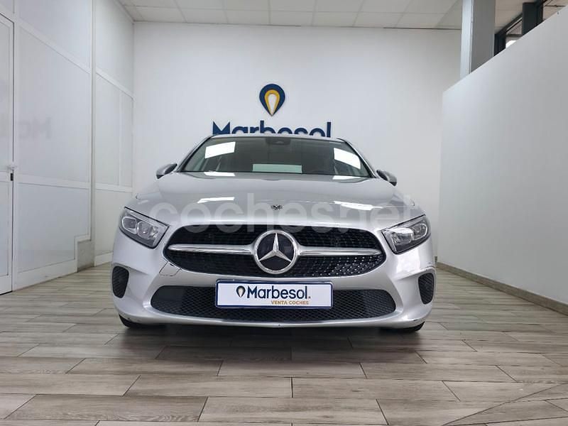 Usado Mercedes A200 163 CV (119 kW) 2020 Gris / plata Berlina