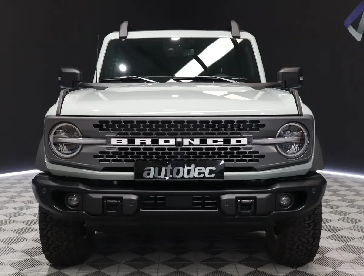 Usado Ford Bronco 335 CV (246 kW) 2024 Verde SUV