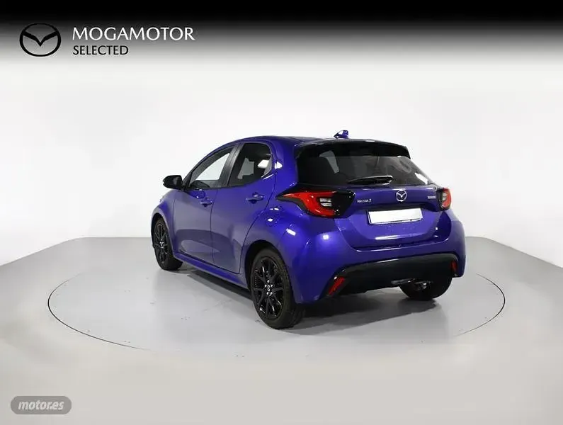 Usado Mazda 2 Homura-Line 116 CV (85 kW) 2024 Azul Berlina