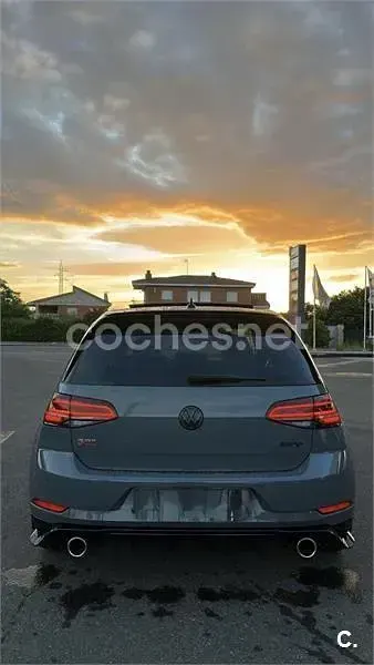 Usado VW Golf VII GTI 290 CV (213 kW) 2019 Gris / plata Berlina
