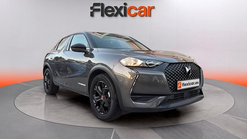 Usado DS Automobiles DS3 Crossback Chic 101 CV (74 kW) 2020 Gris SUV