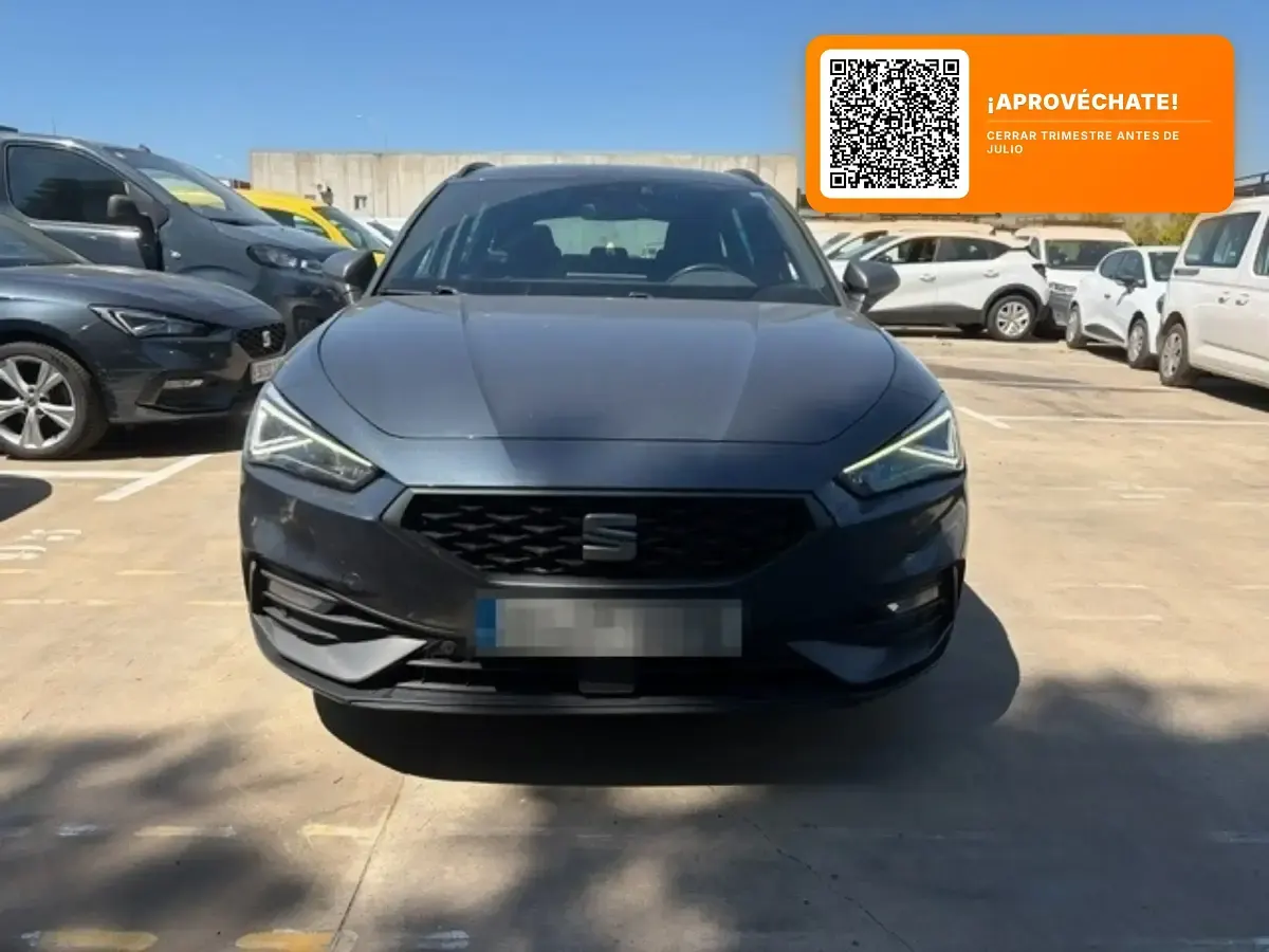 Usado Seat Leon FR 150 CV (110 kW) 2022 Gris Utilitario