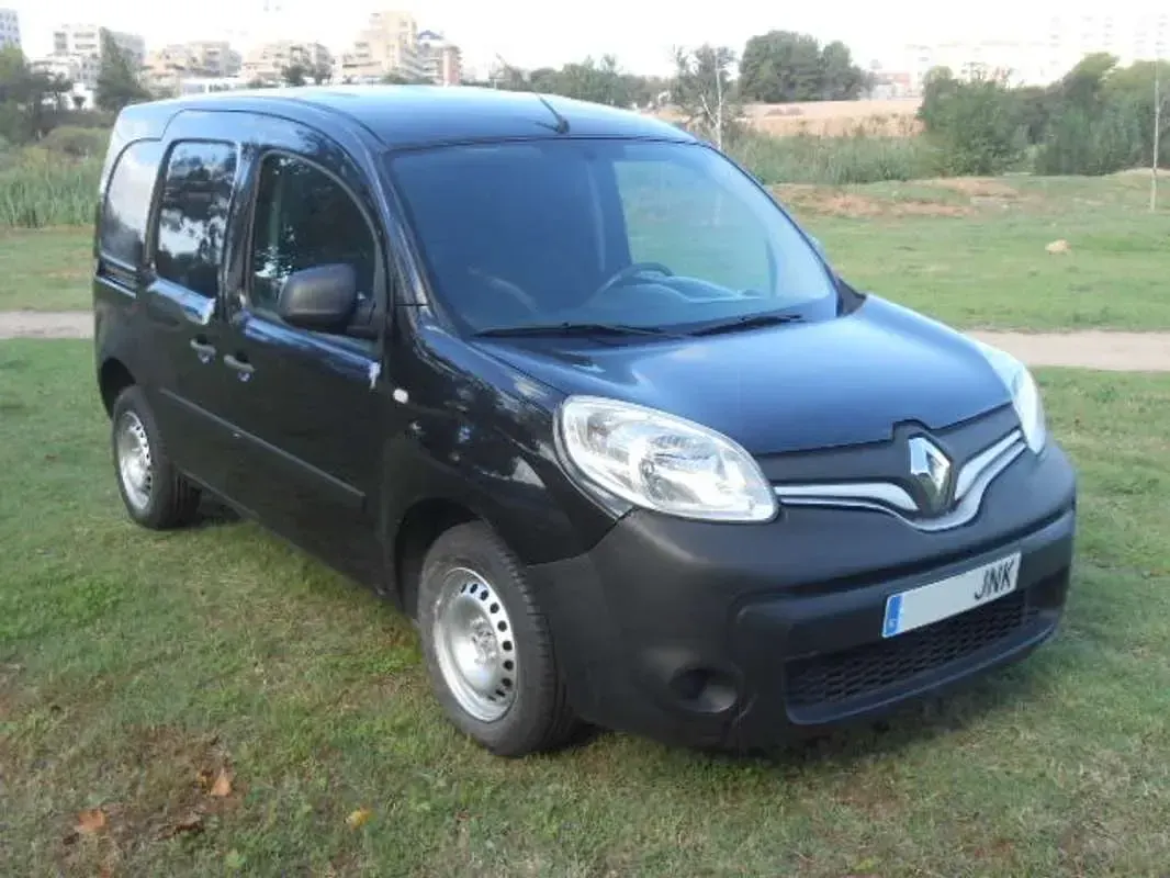 Usado Renault Kangoo 90 CV (66 kW) 2016 Negro Monovolumen