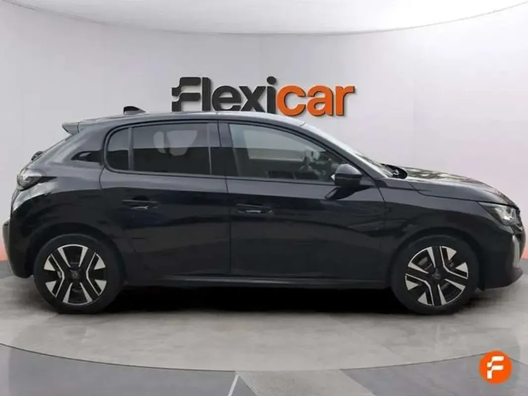 Usado Peugeot 208 Allure 101 CV (74 kW) 2025 Negro Utilitario