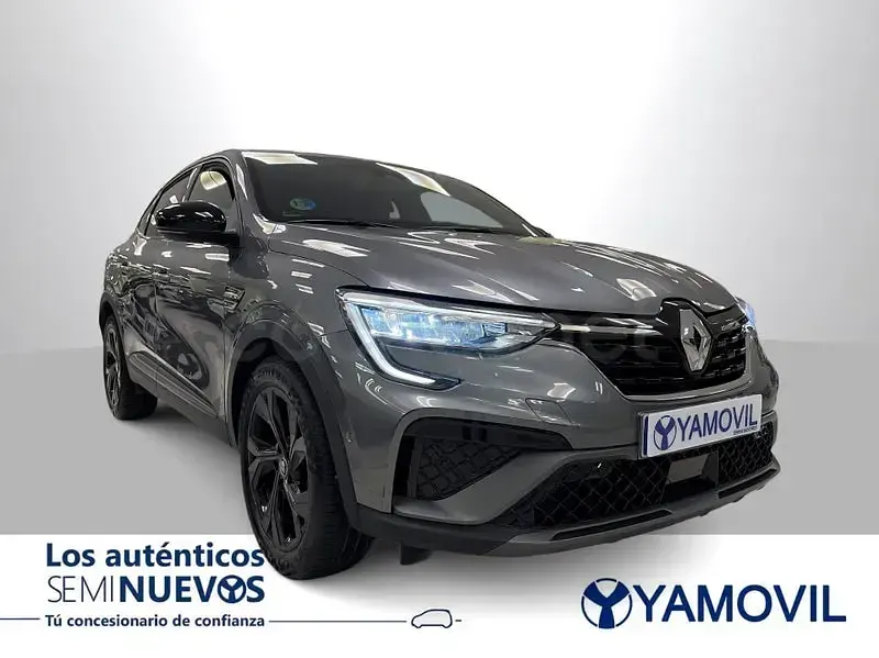 Usado Renault Arkana RS Line 160 CV (117 kW) 2023 Gris / plata SUV