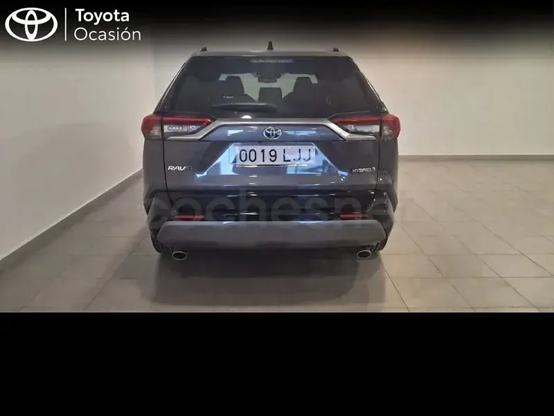 Usado Toyota RAV4 Hybrid 218 CV (160 kW) 2020 Gris / plata SUV