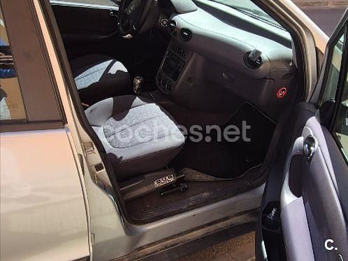 Usado Mercedes A170 Classic 95 CV (69 kW) 2004 Gris / plata Monovolumen