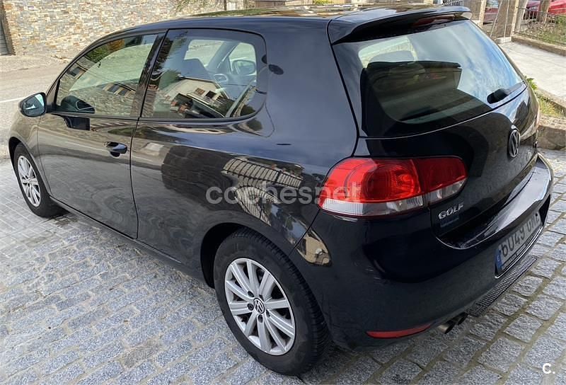 Negro Usado 2009 VW Golf Highline Berlina | 5000 € (Precio justo) - Imagen 1/4