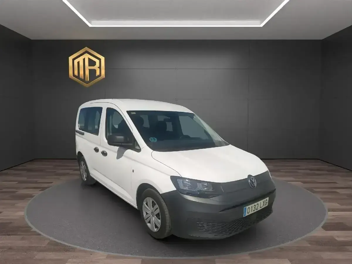 Usado VW Caddy 102 CV (75 kW) 2022 Blanco Monovolumen