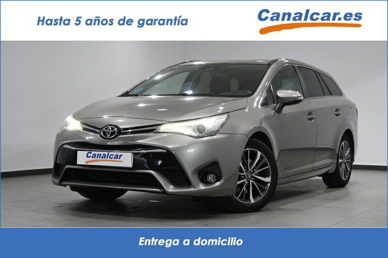 Beige Usado 2015 Toyota Avensis Advance Familiar | 15.090 € - Imagen 1/4