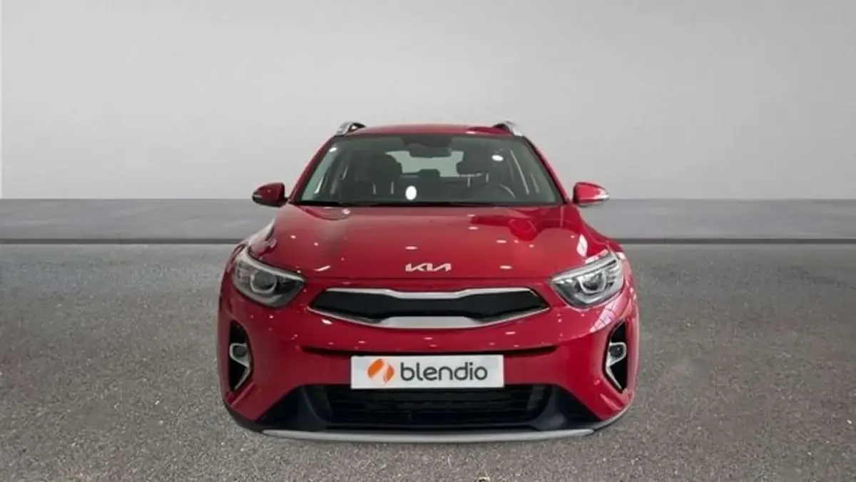 Usado Kia Stonic 79 CV (58 kW) 2024 Rojo SUV