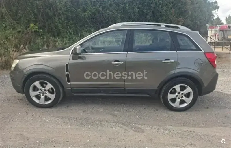 Usado Opel Antara Cosmo 150 CV (110 kW) 2008 Gris / plata SUV