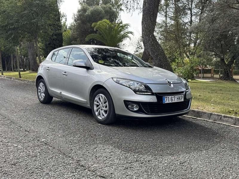Plateado Usado 2012 Renault Mégane III Dynamique Utilitario | 5290 € (Precio justo) - Imagen 1/4